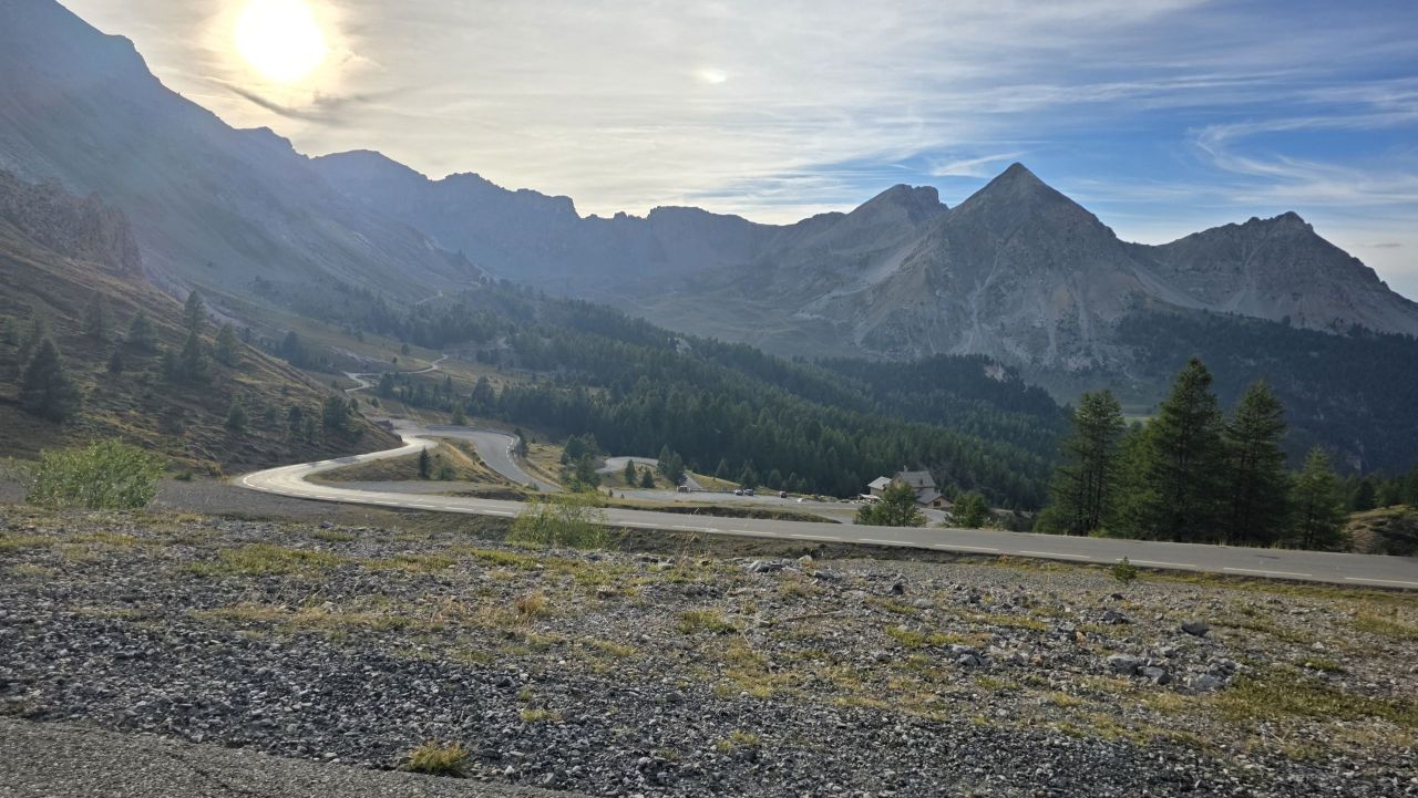 Enge Kurven, tolle Landschaft